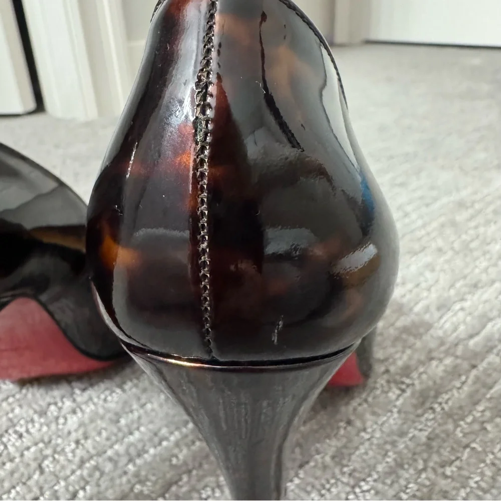 Christian Louboutin Ron Ron 100 Patent Calf Turtle Round Toe Heels, Size 39 - Picture 8 of 11